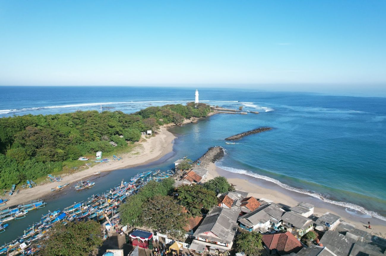 Pantai Santolo